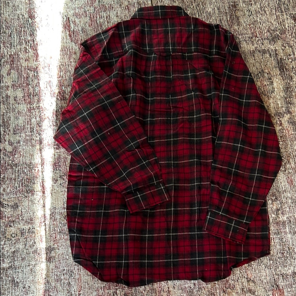 Stylish Red and Gray Plaid Men's Shirt - Picture 4 of 4